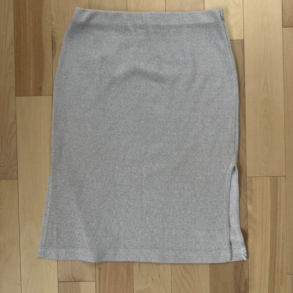 Le Château Women's Grey and Silver Skirt - Picture 2 of 8